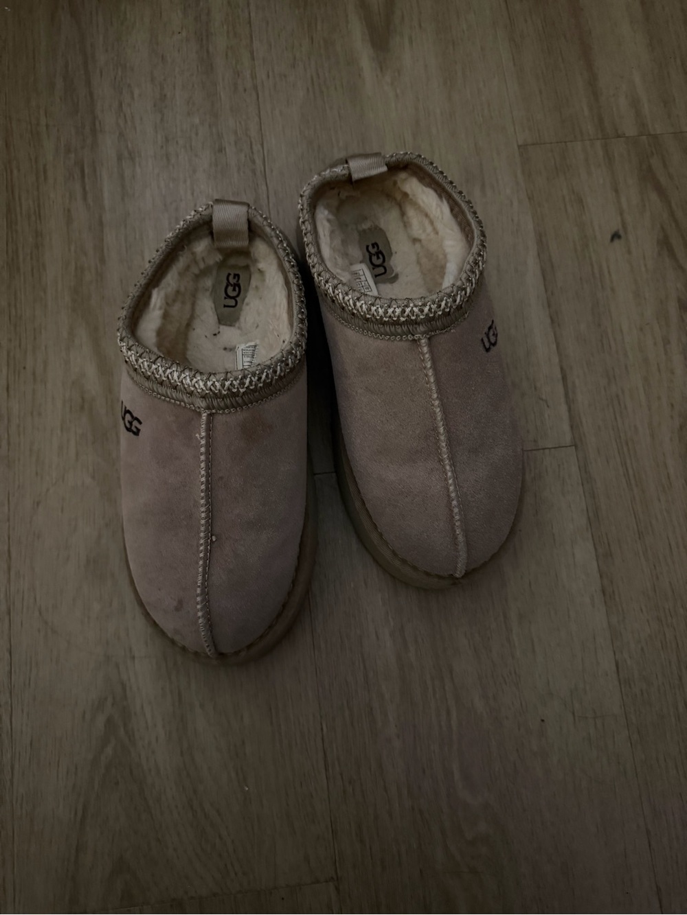 UGG Tasman slippers platform. Women size 7